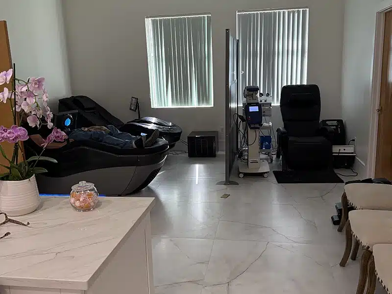 Bergtold Chiropractic Naples Florida Therapy Room Hydro Massage and Laser Chairs